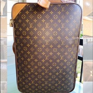Authentic Louis Vuitton Cabin luggage pegase 55”